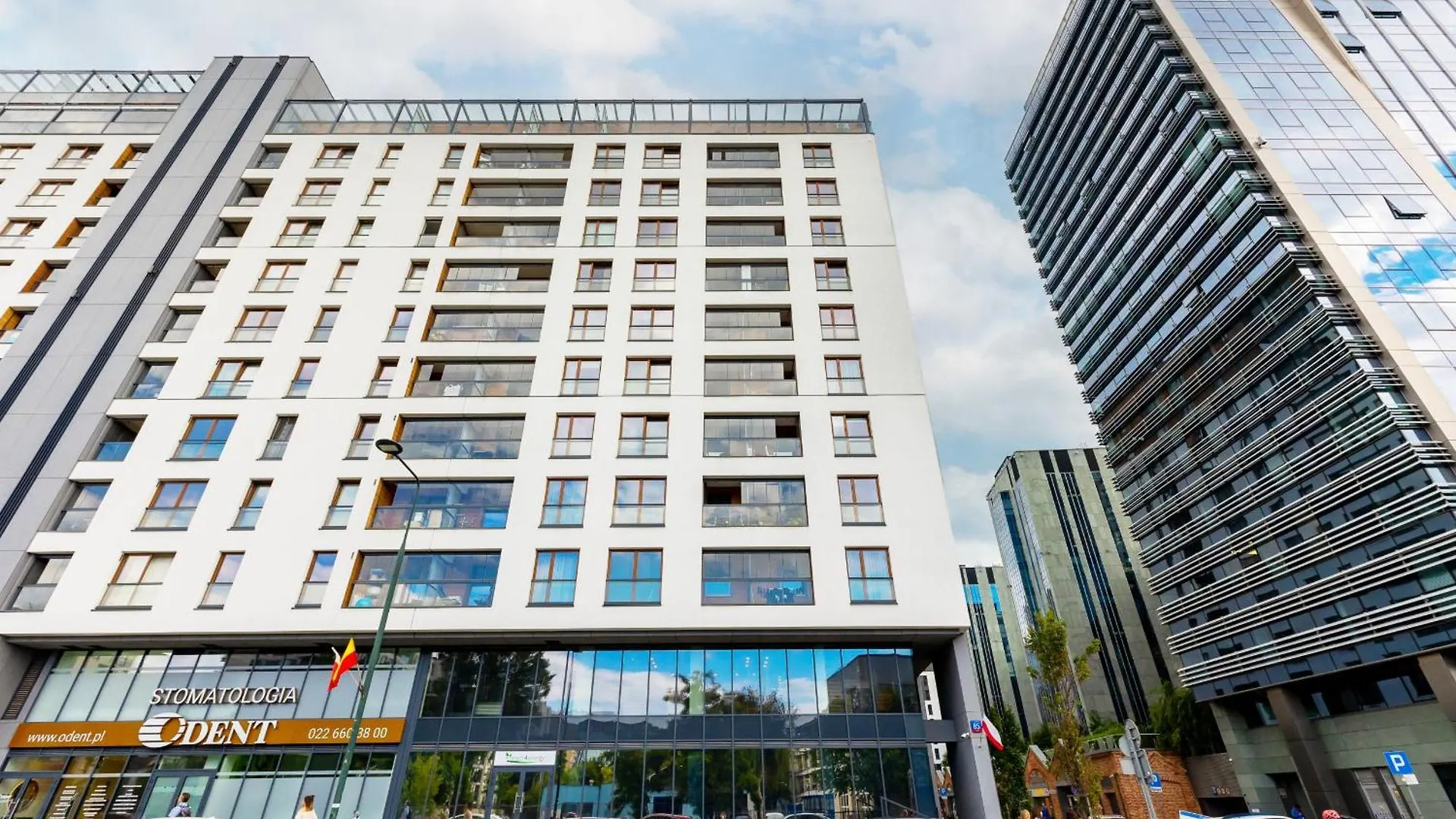 Grzybowska Apartment With Air Conditioning & Balcony Warsaw By Renters Prestige