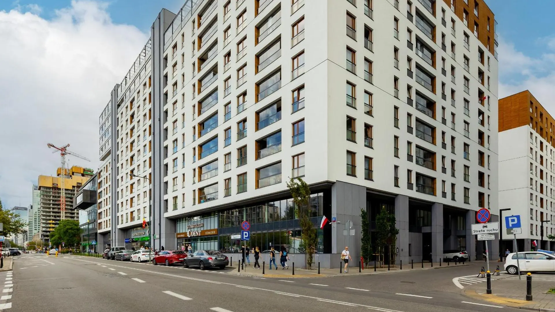 Grzybowska Apartment With Air Conditioning & Balcony Warsaw By Renters Prestige